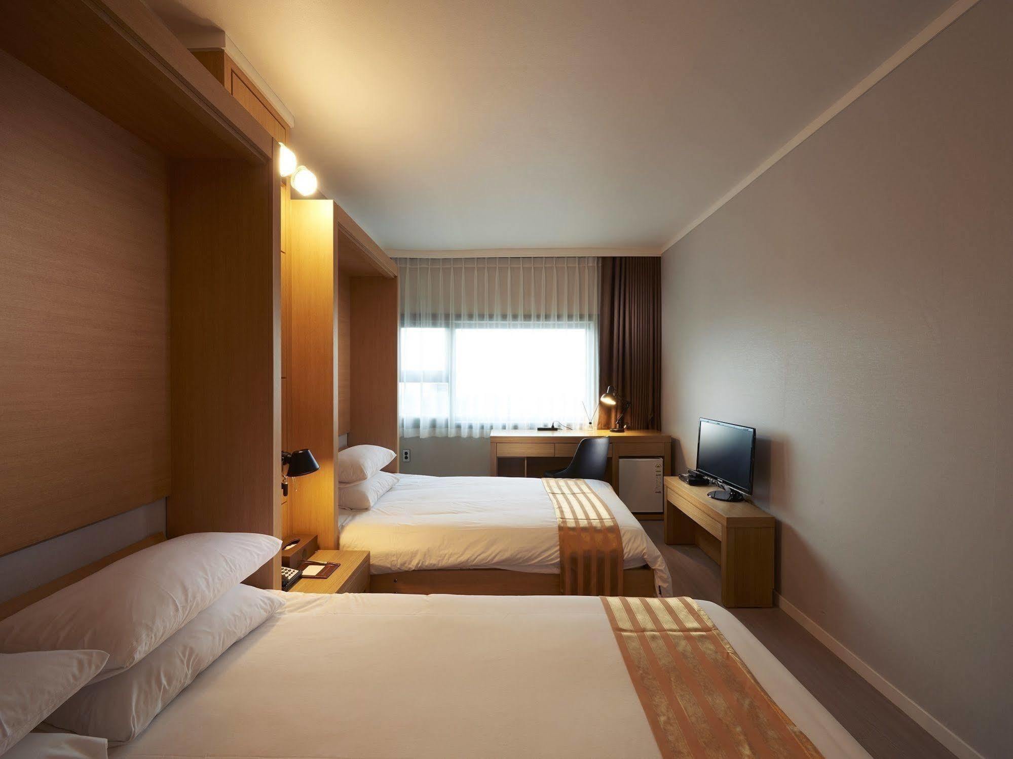 Benikea Hotel Marina Jeju Extérieur photo